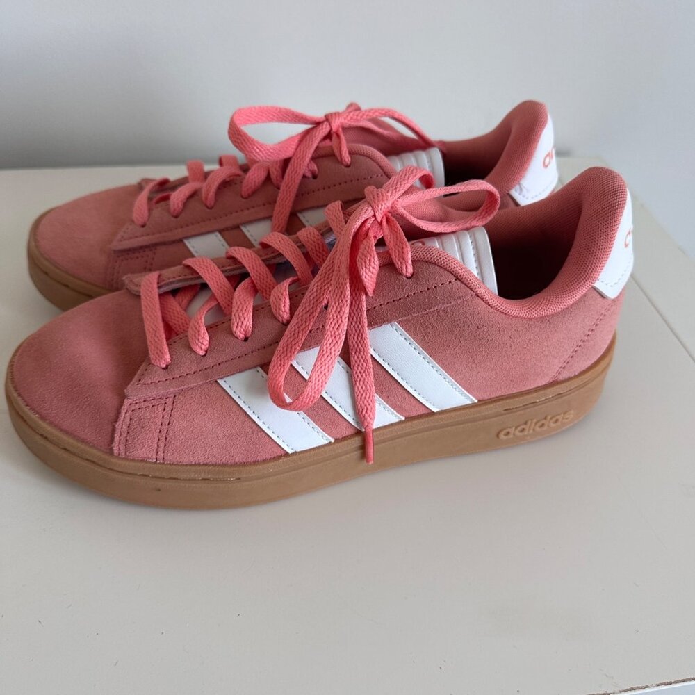 Adidas Sneakers Womens 8.5 Grand Court Alpha Suede Coral Low Top Gum Sole